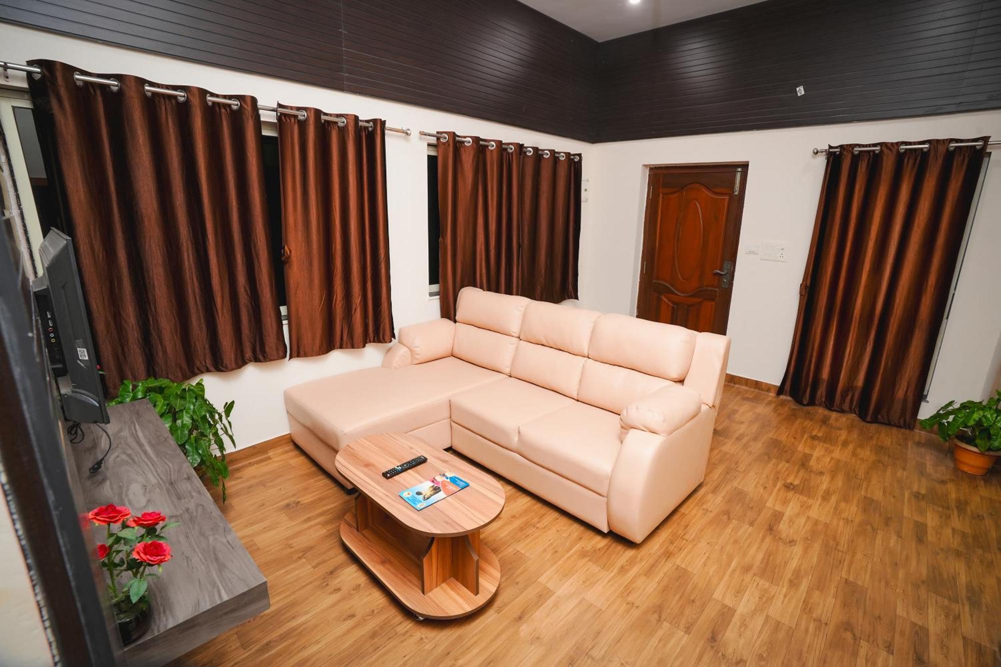 Auro Wellness Castle Hotel Puducherry Eksteriør billede